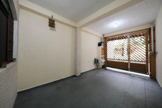 Garagem de casa à venda com 3 quartos, 80m² em Vila Silvia, São Paulo