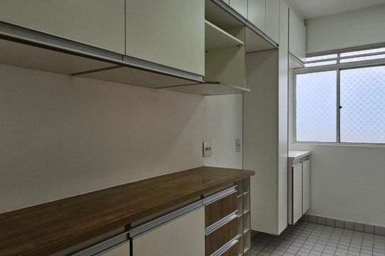 Cozinha de apartamento à venda com 3 quartos, 70m² em Parque das Flores, Campinas