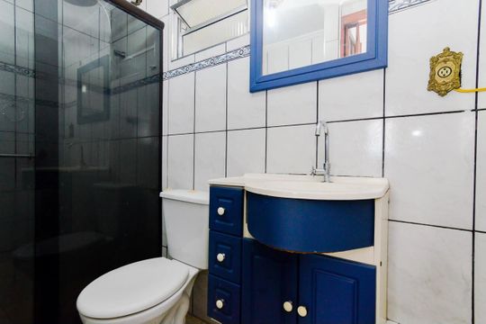 Banheiro social de apartamento à venda com 2 quartos, 37m² em Vila das Bandeiras, Guarulhos