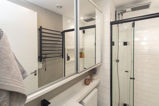Banheiro de apartamento à venda com 2 quartos, 37m² em Vila das Bandeiras, Guarulhos