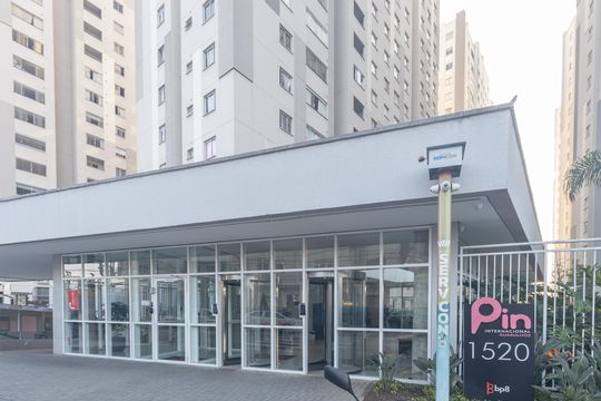 Fachada de apartamento à venda com 2 quartos, 37m² em Vila das Bandeiras, Guarulhos