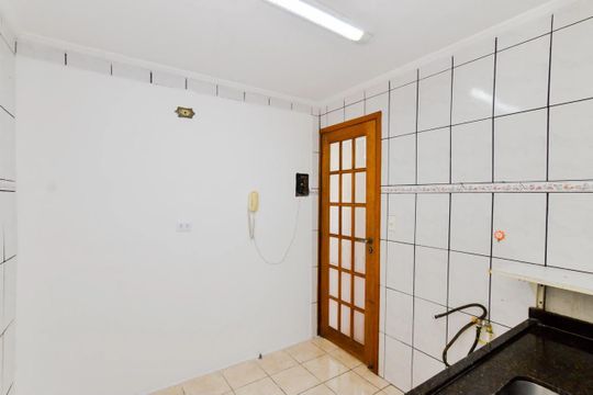 Cozinha de apartamento à venda com 2 quartos, 37m² em Vila das Bandeiras, Guarulhos