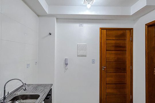 Cozinha de kitnet/studio para alugar com 1 quarto, 24m² em Vila Carrão, São Paulo
