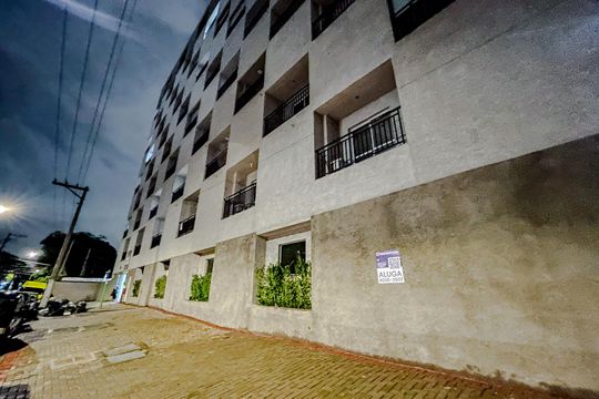 Fachada com Plaquinha de kitnet/studio para alugar com 1 quarto, 24m² em Vila Carrão, São Paulo