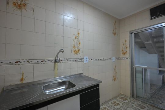 Cozinha de casa para alugar com 1 quarto, 45m² em Vila Progredior, São Paulo