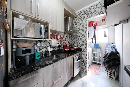 Cozinha de apartamento à venda com 2 quartos, 47m² em Parque Paineiras, São Paulo