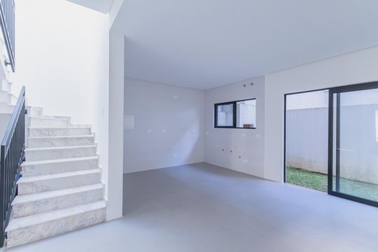 Cozinha de casa de condomínio à venda com 2 quartos, 117m² em Boa Vista, Curitiba