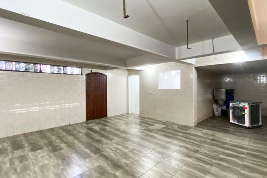 Garagem de casa à venda com 4 quartos, 450m² em Jardim Maringa, São Paulo
