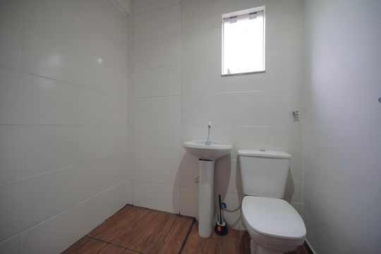 Banheiro de apartamento para alugar com 1 quarto, 42m² em Cachoeira do Bom Jesus, Florianópolis