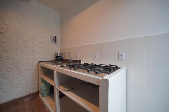 Sala/Cozinha de apartamento para alugar com 1 quarto, 42m² em Cachoeira do Bom Jesus, Florianópolis