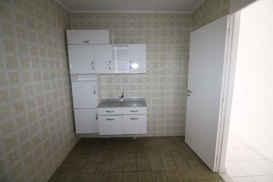 Cozinha de apartamento para alugar com 2 quartos, 69m² em Centro, São José dos Campos
