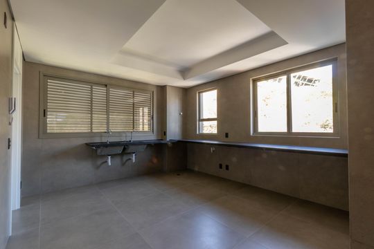 Cozinha de apartamento à venda com 4 quartos, 323m² em Santa Lúcia, Belo Horizonte