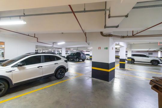 Garagem de kitnet/studio para alugar com 1 quarto, 43m² em Cristal, Porto Alegre