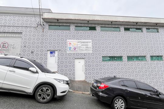 Fachada + plaquinha de casa para alugar com 3 quartos, 200m² em Nova Gerti, São Caetano do Sul