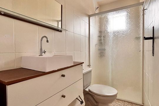 Banheiro de apartamento à venda com 2 quartos, 54m² em Novo Osasco, Osasco