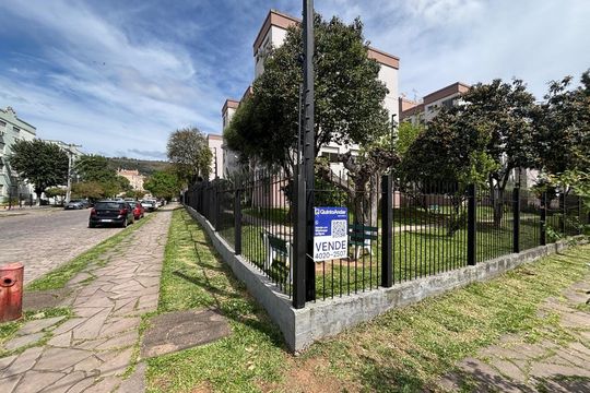 Placa de apartamento à venda com 1 quarto, 53m² em Vila Petrópolis, Porto Alegre