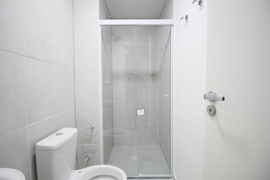 Banheiro de apartamento para alugar com 2 quartos, 38m² em Vila Andrade, São Paulo