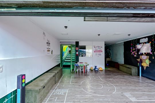 Entrada de casa à venda com 5 quartos, 350m² em Vila Gomes Cardim, São Paulo