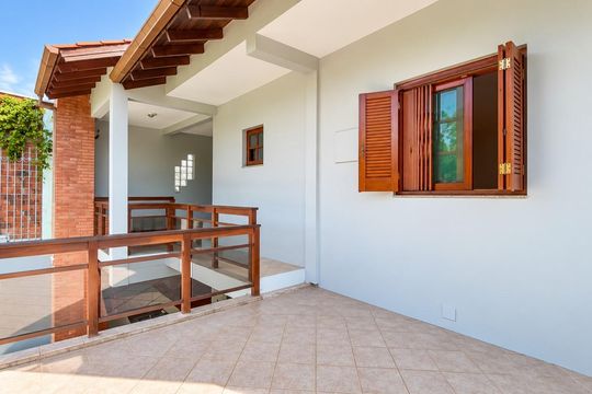 Área externa de casa para alugar com 4 quartos, 371m² em São Jorge, Novo Hamburgo