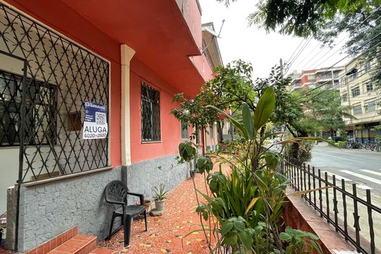 Plaquinha de apartamento para alugar com 2 quartos, 60m² em Rio Comprido, Rio de Janeiro