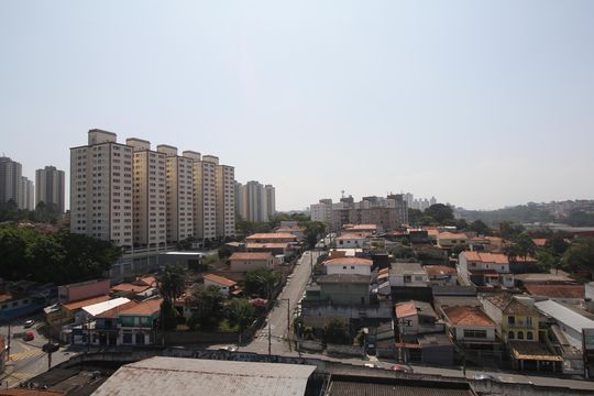 Vista da Sala de apartamento para alugar com 2 quartos, 45m² em Jardim Maria Rosa, Taboão da Serra
