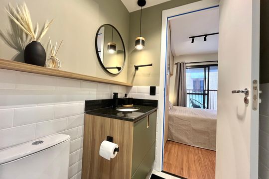 Banheiro de kitnet/studio para alugar com 1 quarto, 26m² em Vila Clementino, São Paulo