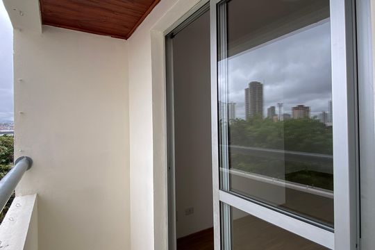 Varanda de apartamento à venda com 3 quartos, 64m² em Parque Continental, Osasco