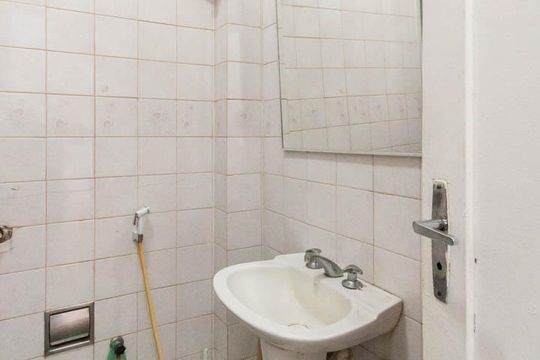 Banheiro de apartamento à venda com 2 quartos, 75m² em Rio Comprido, Rio de Janeiro