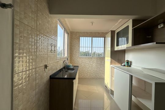 Cozinha de casa para alugar com 2 quartos, 50m² em Vila Boa Vista, Barueri