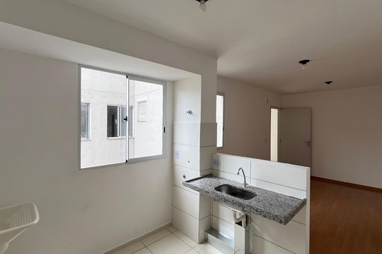 Cozinha de apartamento para alugar com 2 quartos, 42m² em Bom Jesus, Contagem