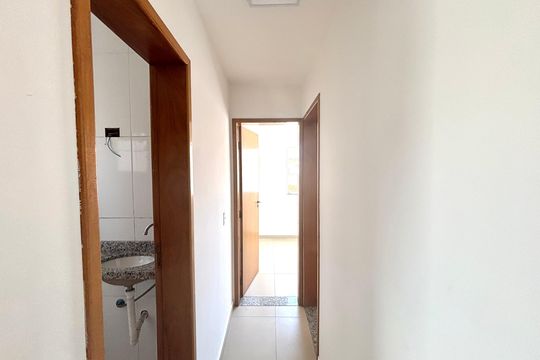 Corredor de apartamento para alugar com 2 quartos, 39m² em Vila Ré, São Paulo