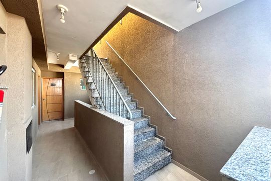 Corredor de apartamento para alugar com 2 quartos, 39m² em Vila Ré, São Paulo