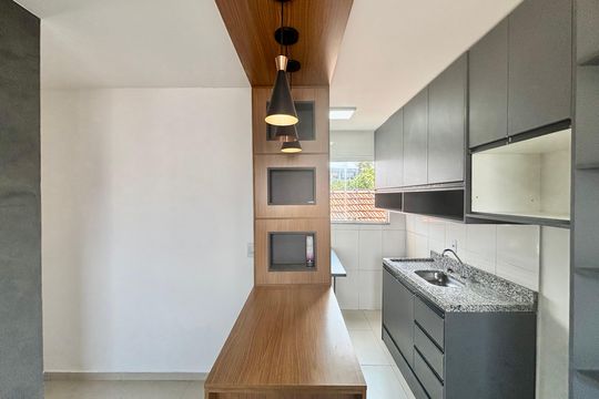 Sala/Cozinha de apartamento para alugar com 2 quartos, 39m² em Vila Ré, São Paulo