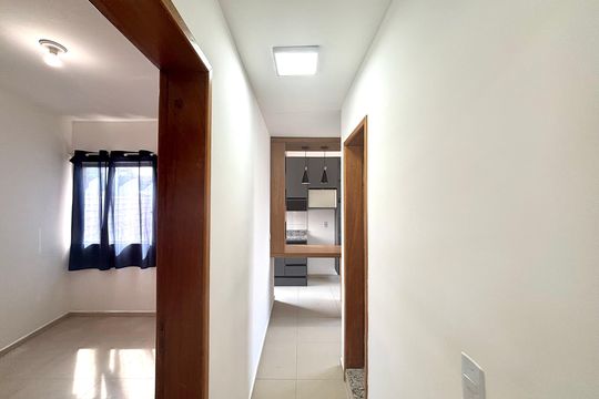 Corredor de apartamento para alugar com 2 quartos, 39m² em Vila Ré, São Paulo