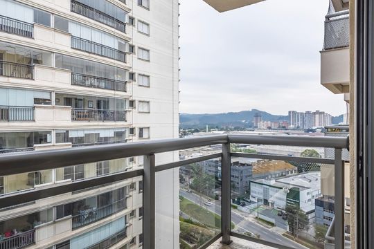 Varanda da sala de apartamento para alugar com 1 quarto, 50m² em Alphaville Industrial, Barueri