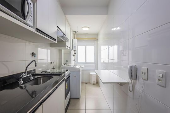 Cozinha/Área de serviço de apartamento para alugar com 1 quarto, 50m² em Alphaville Industrial, Barueri
