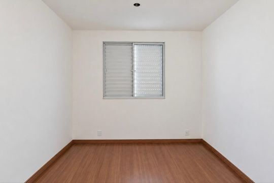 Quarto 1 de apartamento para alugar com 2 quartos, 50m² em Vila Santa Alice, Duque de Caxias