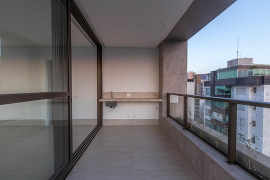Varanda da Sala de apartamento à venda com 4 quartos, 150m² em Santo Antônio, Belo Horizonte