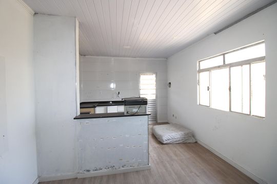 Sala/Cozinha de casa para alugar com 1 quarto, 60m² em Guaianases, São Paulo