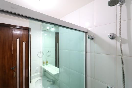 Banheiro da Suíte de apartamento para alugar com 3 quartos, 78m² em Vila Leopoldina, São Paulo