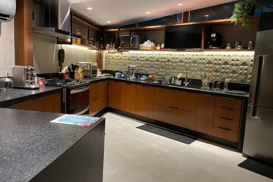 Cozinha de casa de condomínio à venda com 5 quartos, 230m² em Barra da Tijuca, Rio de Janeiro