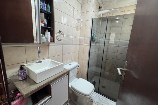 Banheiro de apartamento à venda com 3 quartos, 63m² em Continental, Osasco