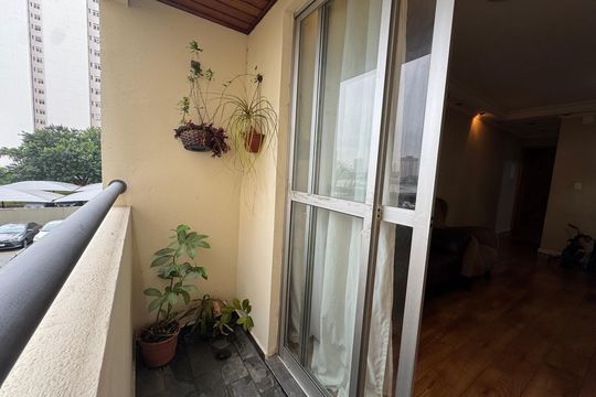 Sacada de apartamento à venda com 3 quartos, 63m² em Continental, Osasco