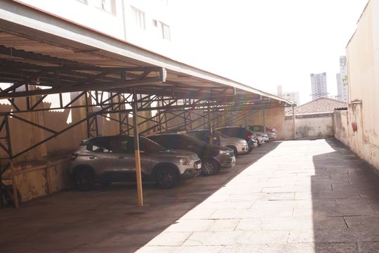 Garagem de apartamento para alugar com 2 quartos, 102m² em Nucleo Residencial Silvio Vilari, São Carlos