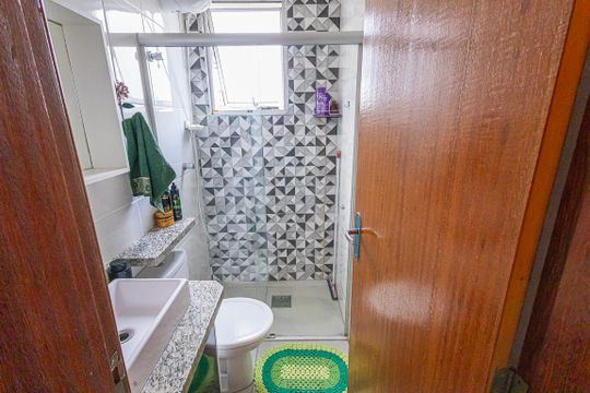 banheiro de apartamento à venda com 2 quartos, 68m² em Novo Glória, Belo Horizonte