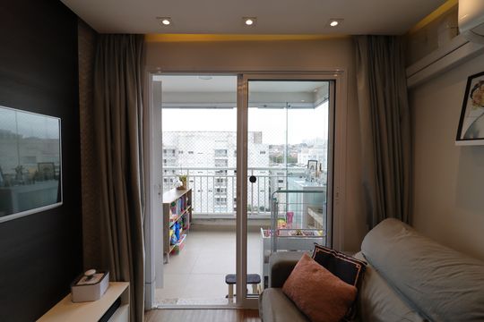 Varanda de apartamento à venda com 3 quartos, 81m² em Vila Isa, São Paulo