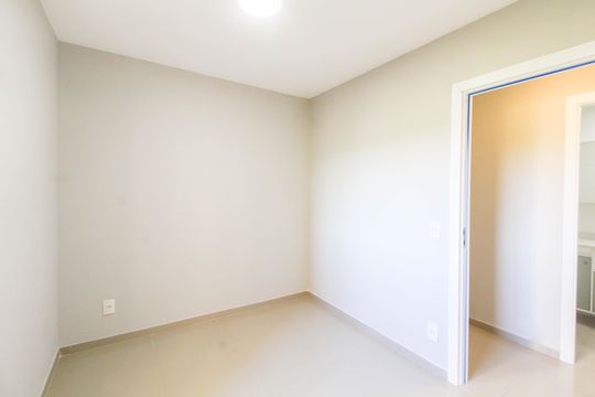 Quarto 1 de apartamento à venda com 2 quartos, 61m² em Marechal Rondon, Canoas