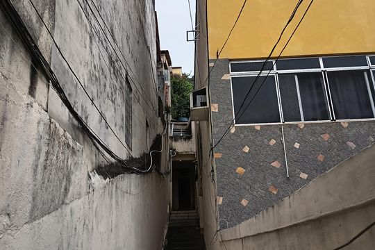 Corredor de casa para alugar com 4 quartos, 120m² em São Francisco, Niterói