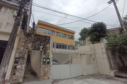 Fachada de casa para alugar com 4 quartos, 120m² em São Francisco, Niterói