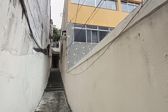 Corredor de casa para alugar com 4 quartos, 120m² em São Francisco, Niterói